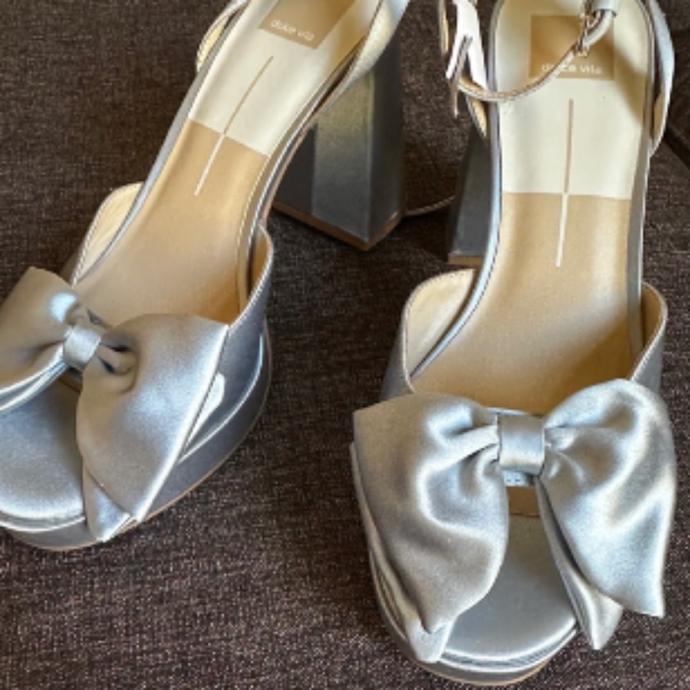 Dolce Vita-Poppi Platform Sandal Size 10 Medium blue with bow